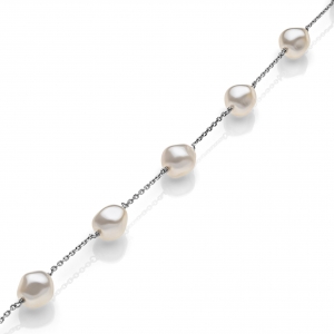 Silver necklace with crystal pearls